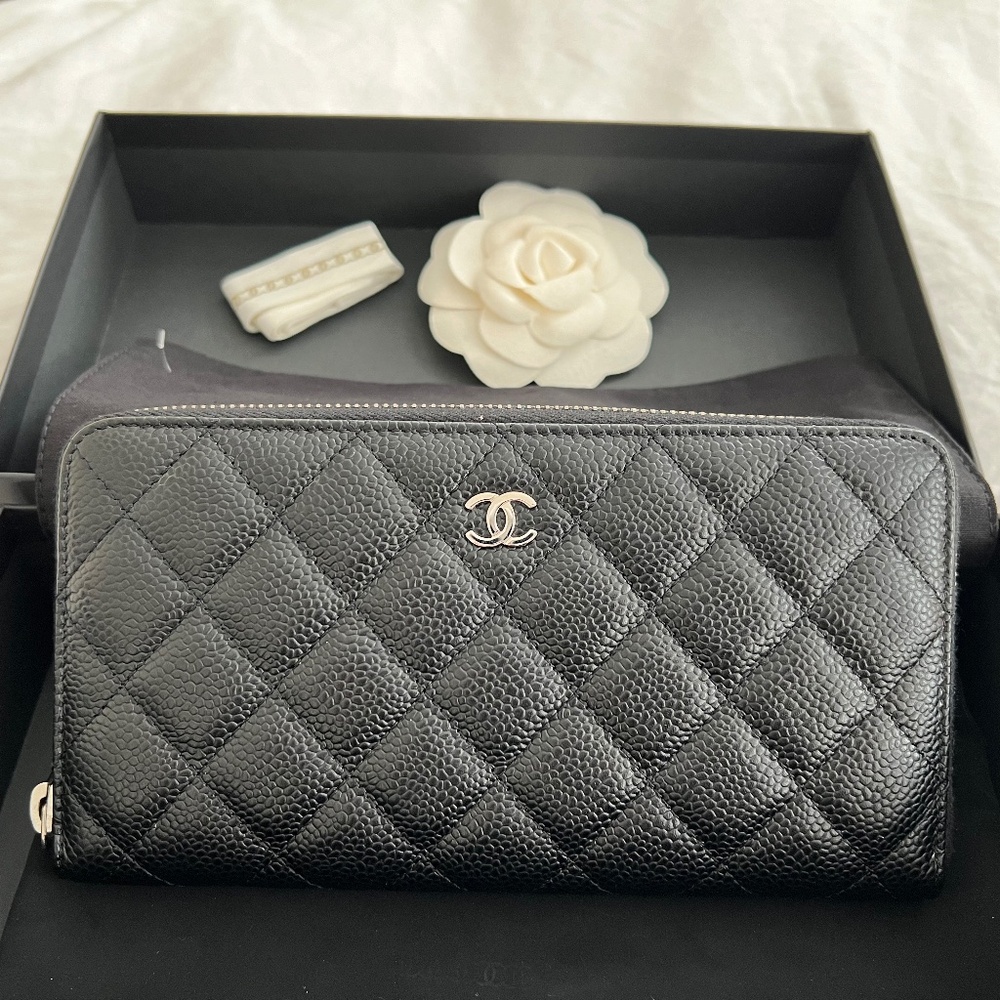 CHANEL BLACK QUILTED CAVIAR CLASSIC LONG YEN WALLET